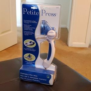Dritz Petite Press Mini Iron